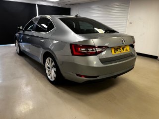 /photos/9784/f00a32f3-f439-4cfc-b3f4-a2f9b6bd348d_i320x240.jpg